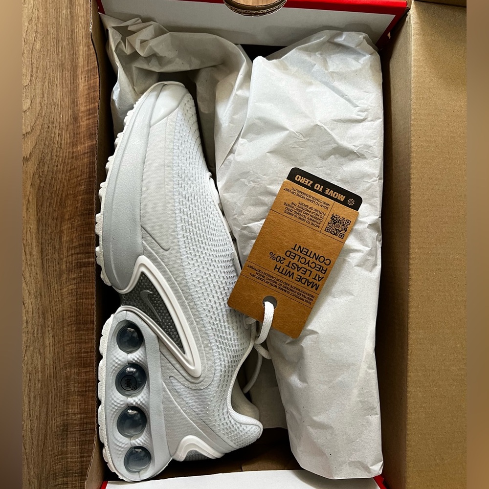 Nike Women Air Max DN (W10)